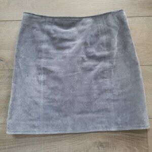 BLANKNYC Women's Size 26 Gray Suede A-Line Mini Skirt, Soft Genuine Suede.